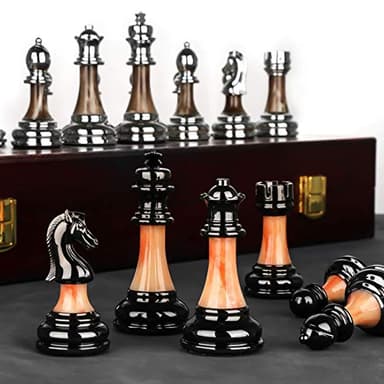 Cutfouwe Schachspiel, Schachbrett Holz hochwertig, Klappbar - Reiseschach - Handgeschnitztes Ritter - KH=8.9 cm, 45x45 cm - für 2 Spieler ab 10 Jahren