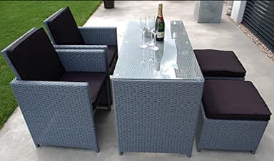 Ragnarök-Möbeldesign Gartenmöbel PolyRattan DEUTSCHE Marke - EIGENE Produktion 8 Jahre GARANTIE Essgruppe Tisch Stuhl + Hocker Möbel Balkon Set Grau